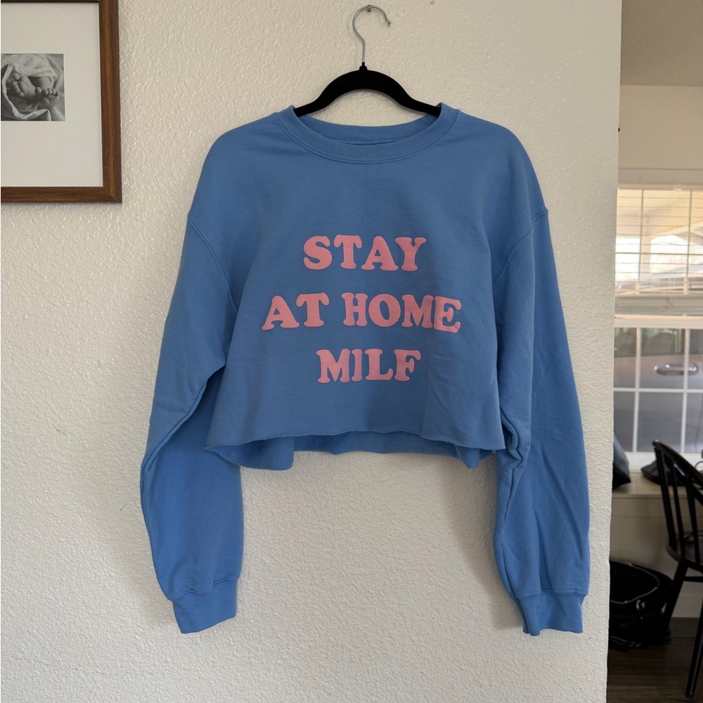 Blue Cropped Sweatshirt with Pink Text